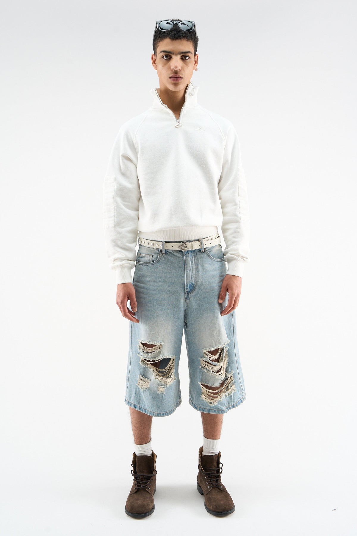 Bow Quarter Ecru Zip